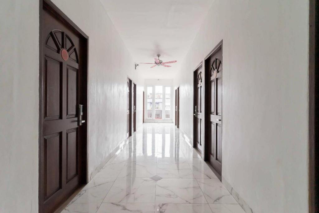Hotel Reddoorz @ Jalan Veteran 3*